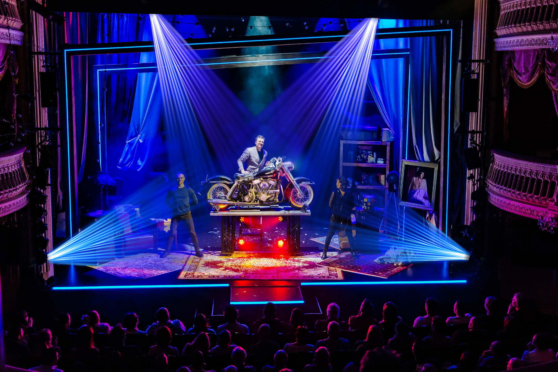Motorbike appearance illusion under blue spotlights